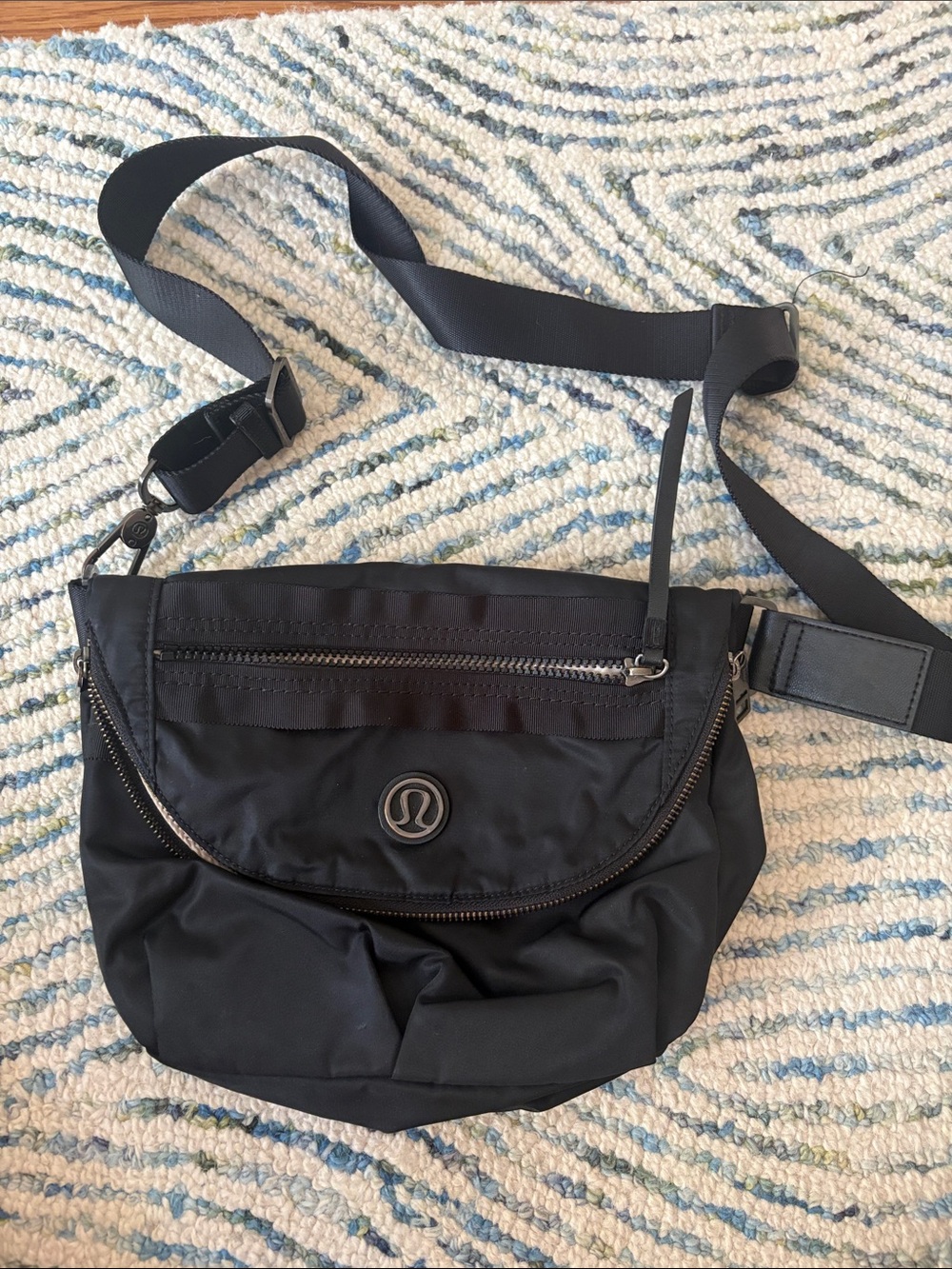 lululemon athletica Black woman’s festival bag